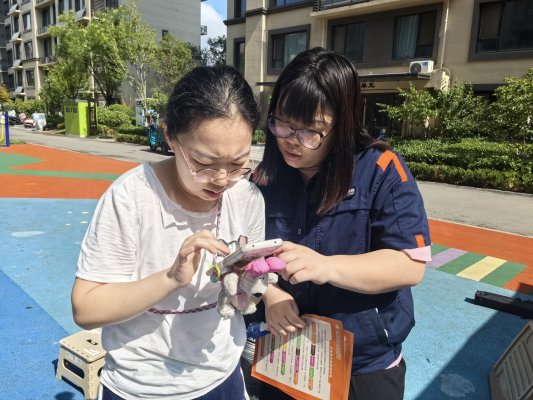 tqb谈球吧：“暖万家”进社区 “温心”服务“零距离”