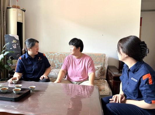 tqb谈球吧开展“八一”建军节系列活动